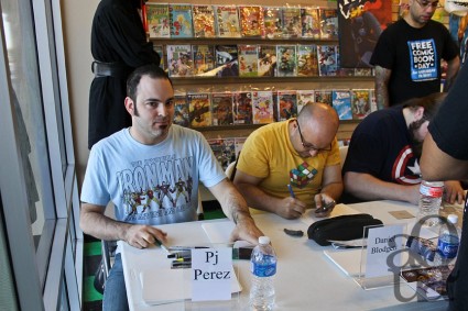 Pj Perez at MaximuM Comics